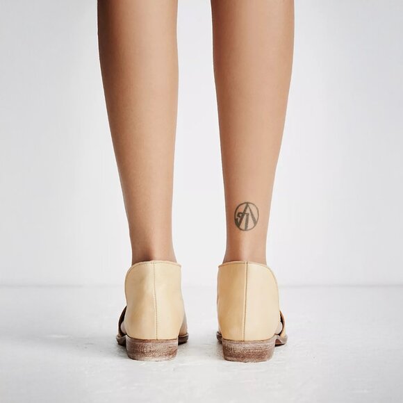 Free People Royale Flat in Natural - sz 8 - Picture 5 of 15